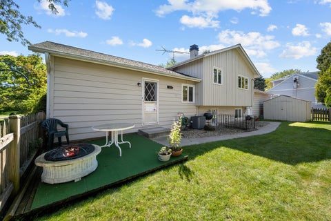 Tiny photo for 90 Park Lane, Lake Bluff, IL 60044 (MLS # 12776767)