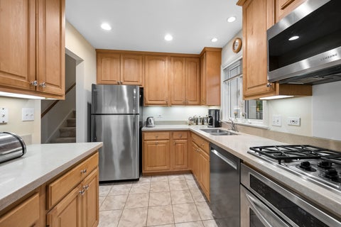 Tiny photo for 90 Park Lane, Lake Bluff, IL 60044 (MLS # 12776767)