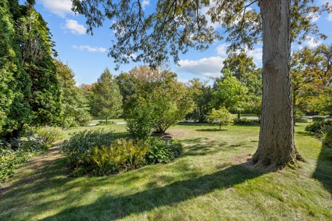 Tiny photo for 90 Park Lane, Lake Bluff, IL 60044 (MLS # 12776767)
