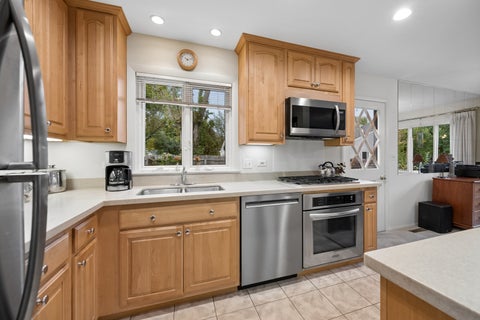 Tiny photo for 90 Park Lane, Lake Bluff, IL 60044 (MLS # 12776767)