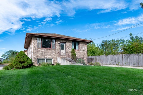 Tiny photo for 4 N 270 9th Avenue, Addison, IL 60101 (MLS # 12773199)