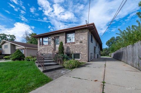 Tiny photo for 4 N 270 9th Avenue, Addison, IL 60101 (MLS # 12773199)