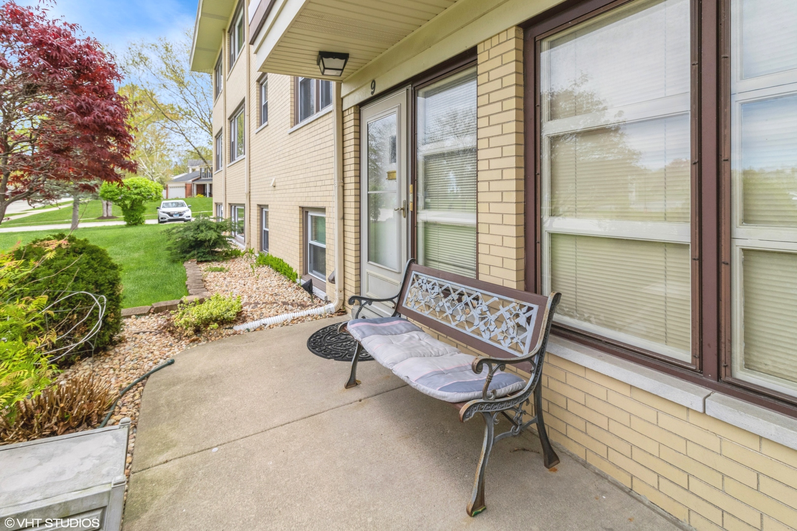 9 E Granville Avenue