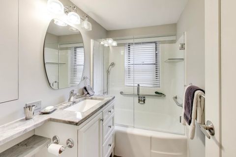 Tiny photo for 1350 N astor Street #4C, Chicago, IL 60610 (MLS # 12526007)