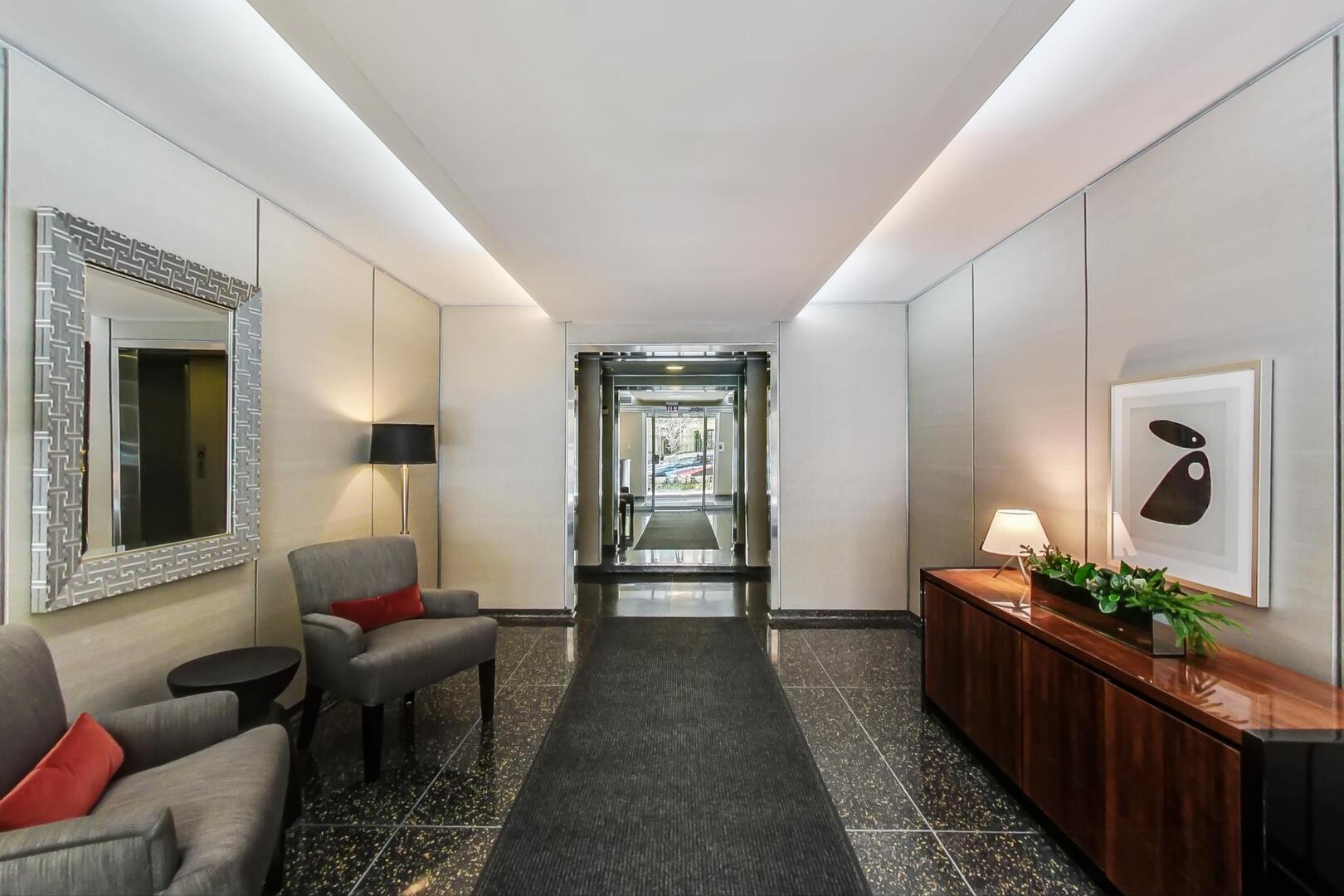 1350 N astor Street 4C