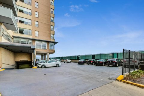 Tiny photo for 6301 N sheridan Road #8V, Chicago, IL 60660 (MLS # 12605789)