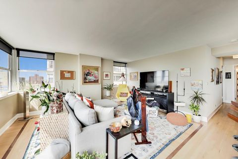 Tiny photo for 6301 N sheridan Road #8V, Chicago, IL 60660 (MLS # 12605789)