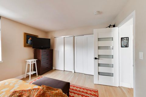 Tiny photo for 6301 N sheridan Road #8V, Chicago, IL 60660 (MLS # 12605789)