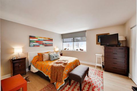 Tiny photo for 6301 N sheridan Road #8V, Chicago, IL 60660 (MLS # 12605789)