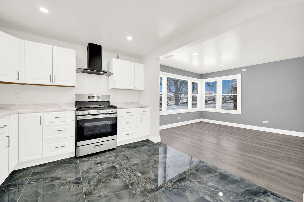 7845 S Kilpatrick Avenue