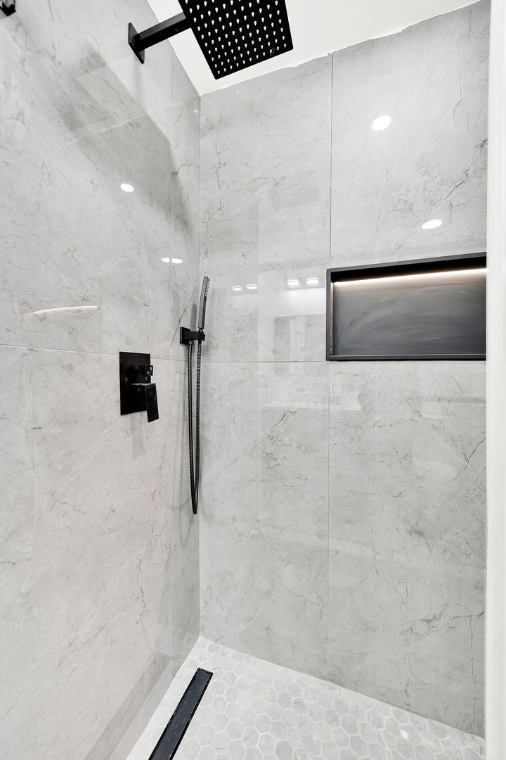 7845 S Kilpatrick Avenue