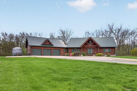 Photo of 20805 Mackinaw Bluffs Road, Lexington, IL 61753 (MLS # 12636263)