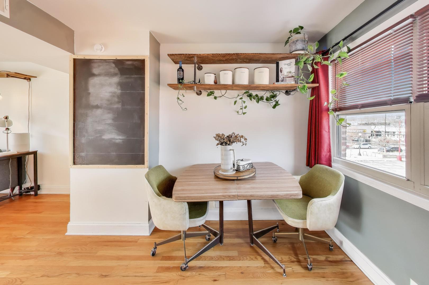 7531 N Damen Avenue 2