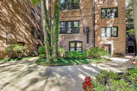 Tiny photo for 5100 S Hyde Park Boulevard #1B, Chicago, IL 60615 (MLS # 12474403)