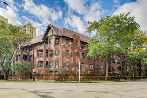 Tiny photo for 5100 S Hyde Park Boulevard #1B, Chicago, IL 60615 (MLS # 12474403)