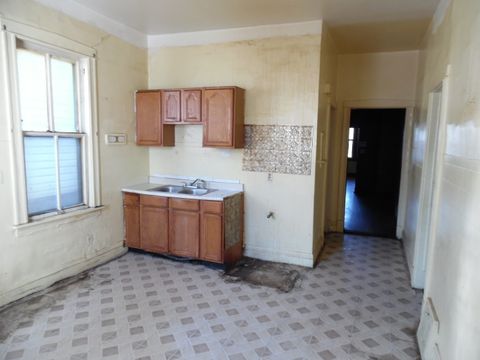Tiny photo for 5605 S Justine Street, Chicago, IL 60636 (MLS # 12484266)