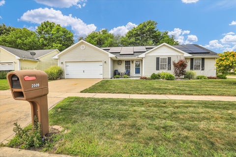 Tiny photo for 2509 N Skyline Drive, Urbana, IL 61802 (MLS # 12729089)