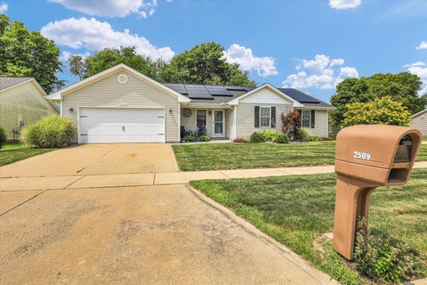 Tiny photo for 2509 N Skyline Drive, Urbana, IL 61802 (MLS # 12729089)