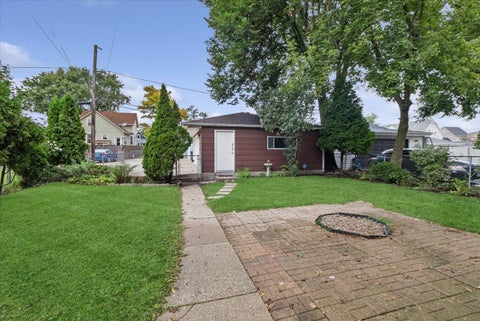 Tiny photo for 8028 42nd Court, Lyons, IL 60534 (MLS # 12755444)