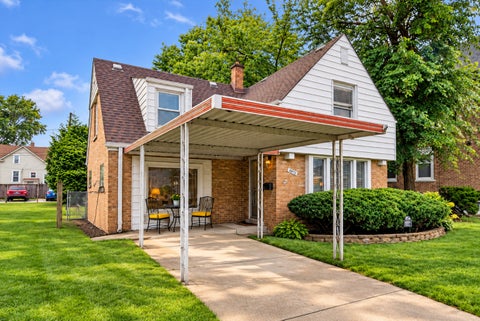 Photo of 8028 42nd Court, Lyons, IL 60534 (MLS # 12755444)