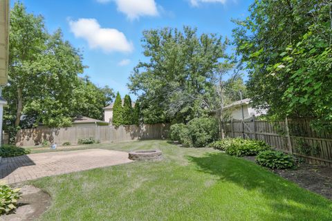 Tiny photo for 745 Price Lane, Deerfield, IL 60015 (MLS # 12459537)