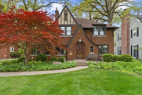 Photo of 2405 27th Street, Moline, IL 61265 (MLS # 12638791)
