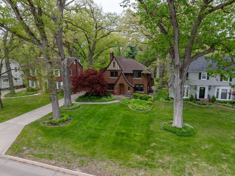 Tiny photo for 2405 27th Street, Moline, IL 61265 (MLS # 12638791)