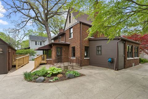 Tiny photo for 2405 27th Street, Moline, IL 61265 (MLS # 12638791)