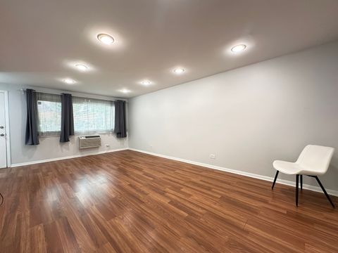 Tiny photo for 6959 W Higgins Avenue #1S, Chicago, IL 60656 (MLS # 12495618)