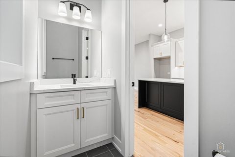 Tiny photo for 3409 S Lituanica Avenue, Chicago, IL 60608 (MLS # 12606037)