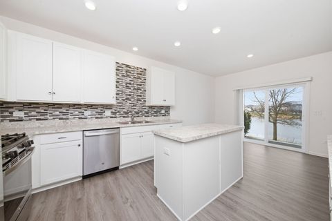 Tiny photo for 2017 Pembridge Lane, Joliet, IL 60431 (MLS # 12512722)