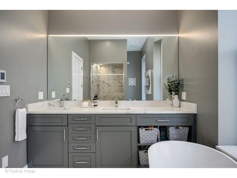 Tiny photo for 613 W Belden Avenue, Chicago, IL 60614 (MLS # 12638920)