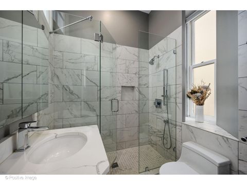 Tiny photo for 613 W Belden Avenue, Chicago, IL 60614 (MLS # 12638920)