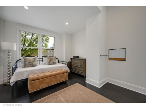 Tiny photo for 613 W Belden Avenue, Chicago, IL 60614 (MLS # 12638920)