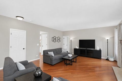 Tiny photo for 1311 Bison Lane, Hoffman Estates, IL 60192 (MLS # 12692427)