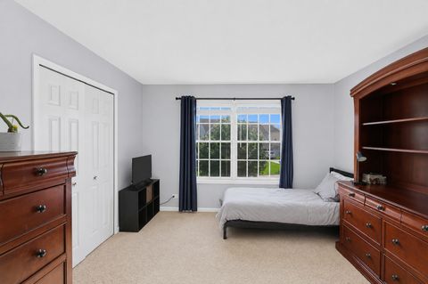 Tiny photo for 1311 Bison Lane, Hoffman Estates, IL 60192 (MLS # 12692427)