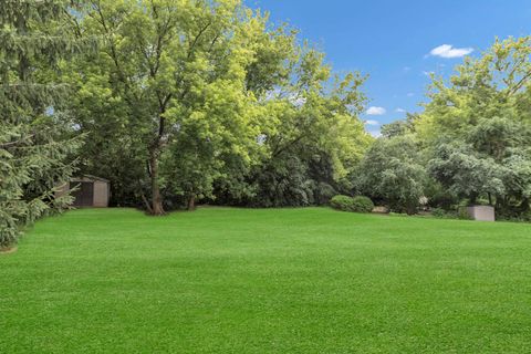 Tiny photo for 1311 Bison Lane, Hoffman Estates, IL 60192 (MLS # 12692427)