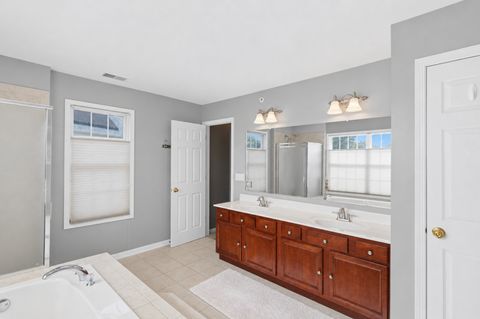 Tiny photo for 1311 Bison Lane, Hoffman Estates, IL 60192 (MLS # 12692427)