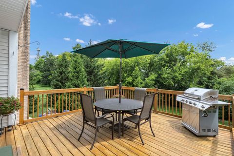 Tiny photo for 1311 Bison Lane, Hoffman Estates, IL 60192 (MLS # 12692427)