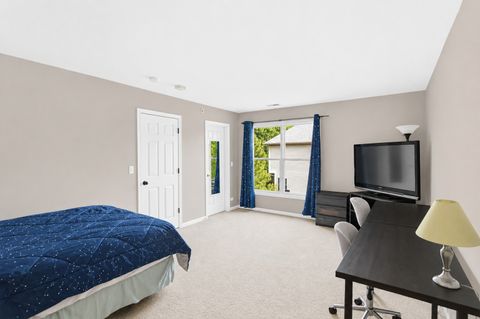 Tiny photo for 1311 Bison Lane, Hoffman Estates, IL 60192 (MLS # 12692427)