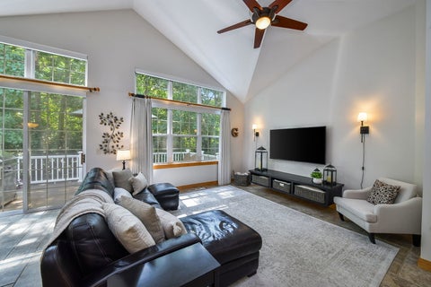 Tiny photo for 322 Quarry Ridge Circle, Sugar Grove, IL 60554 (MLS # 12737508)