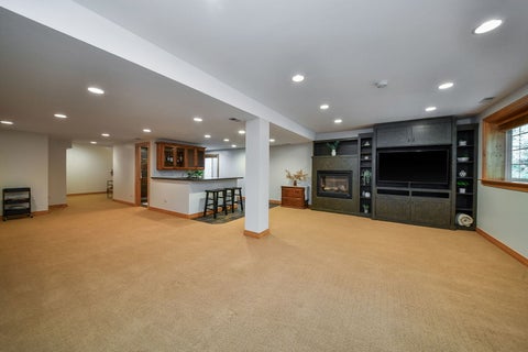 Tiny photo for 322 Quarry Ridge Circle, Sugar Grove, IL 60554 (MLS # 12737508)