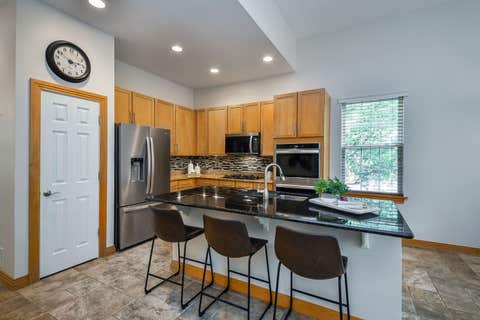 Tiny photo for 322 Quarry Ridge Circle, Sugar Grove, IL 60554 (MLS # 12737508)