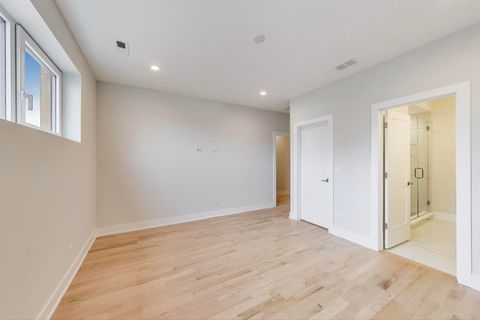 Tiny photo for 3339 N Ridgeway Avenue #2N, Chicago, IL 60618 (MLS # 12542669)