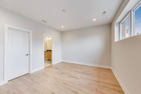 Tiny photo for 3339 N Ridgeway Avenue #2N, Chicago, IL 60618 (MLS # 12542669)