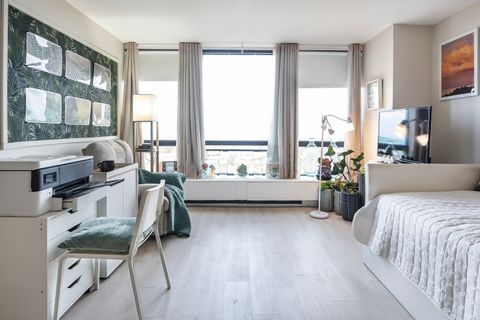 Tiny photo for 5415 N SHERIDAN Road #802, Chicago, IL 60640 (MLS # 12587130)