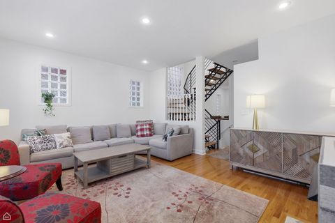 Tiny photo for 2317 N Hamilton Avenue #A, Chicago, IL 60647 (MLS # 12599474)