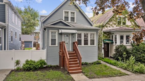 4131 N Richmond Street Chicago IL 60618