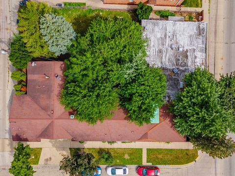 Tiny photo for 3847 Euclid Avenue, Berwyn, IL 60402 (MLS # 12600759)