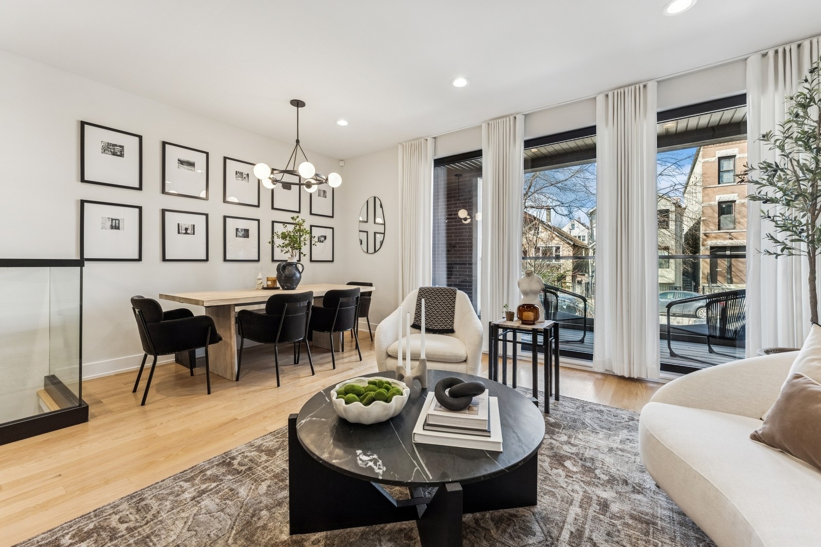 1423 W Huron Street 1